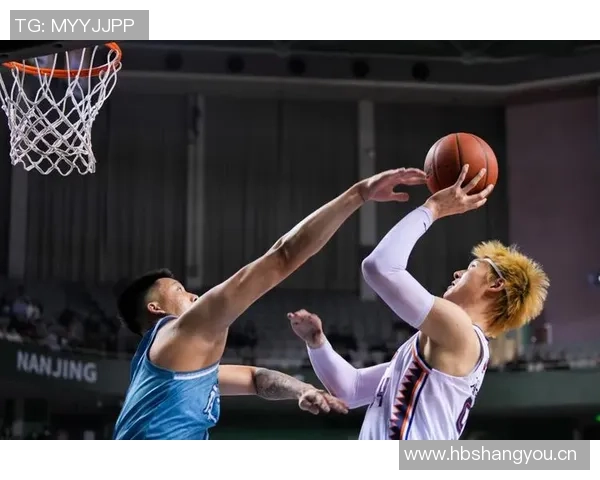 CBA球员冲击金球奖:数据全面对比分析与全球篮球顶尖选手表现 CBA球员冲击金球奖:数据全面对比分析与全球篮球顶尖选手表现